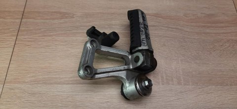 KAWASAKI GPZ 600 R SET PODNÓŻEK PRAWY TYŁ TYLNY KAWASAKI GPZ 600 R SET PODNÓŻEK PRAWY TYŁ TYLNY