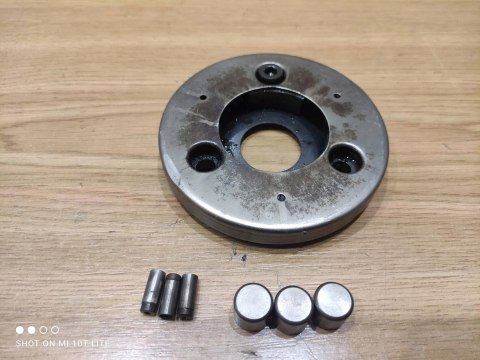 SUZUKI GSX 550 ES SPRZĘGIEŁKO ROZRUSZNIKA SUZUKI GSX 550 ES SPRZĘGIEŁKO ROZRUSZNIKA