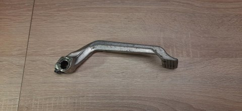 SUZUKI GSXF GSX-F 750 1100 DŹWIGNIA HAMULCA TYŁ SUZUKI GSXF GSX-F 750 1100 DŹWIGNIA HAMULCA TYŁ