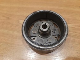 SUZUKI VL 125 INTRUDER MAGNETO KOŁO MAGNESOWE