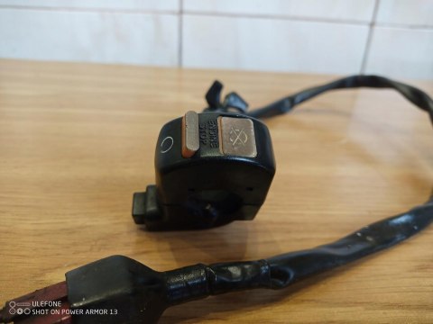 HONDA NX 650 DOMINATOR PRZEŁĄCZNIK PRAWY