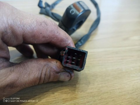 HONDA NX 650 DOMINATOR PRZEŁĄCZNIK PRAWY