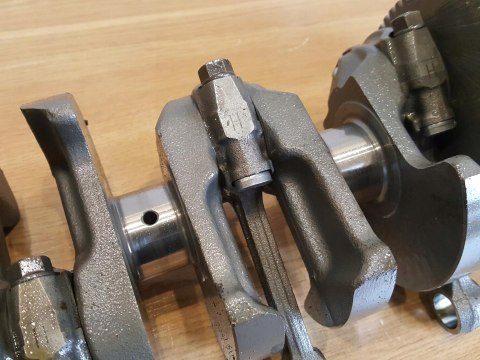 KAWASAKI Z900 20- WAŁ KORBOWY KORBOWODY KPL KAWASAKI Z900 20- WAŁ KORBOWY KORBOWODY KPL