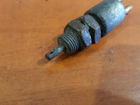 SUZUKI GS 550 77-78 CZUJNIK HAMULCA NOŻNEGO STOPU SUZUKI GS 550 77-78 CZUJNIK HAMULCA NOŻNEGO STOPU