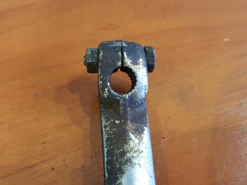 SUZUKI GS 550 77-78 DŹWIGNIA ZMIANY BIEGÓW SUZUKI GS 550 77-78 DŹWIGNIA ZMIANY BIEGÓW