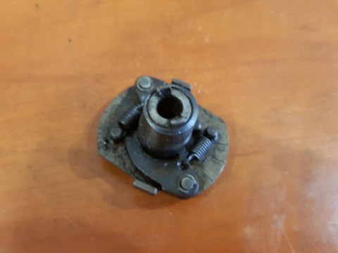 SUZUKI GS 550 77-78 PALEC ROZDZIELACZ ZAPŁONU SUZUKI GS 550 77-78 PALEC ROZDZIELACZ ZAPŁONU