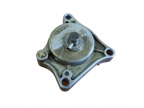 SUZUKI GS 550 77-78 POMPA OLEJU OLEJOWA POMPKA SUZUKI GS 550 77-78 POMPA OLEJU OLEJOWA POMPKA