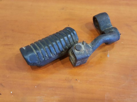 SUZUKI GS 550 77-78 SET PODNÓŻEK MOCOWANIE SUZUKI GS 550 77-78 SET PODNÓŻEK MOCOWANIE