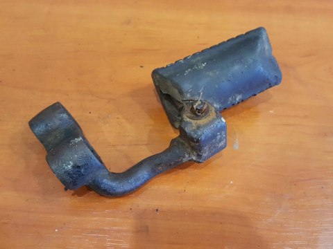 SUZUKI GS 550 77-78 SET PODNÓŻEK MOCOWANIE SUZUKI GS 550 77-78 SET PODNÓŻEK MOCOWANIE