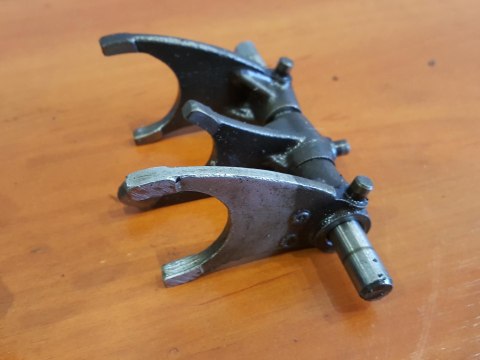 SUZUKI GS 550 77-78 SKRZYNIA BIEGÓW WODZIKI KPL SUZUKI GS 550 77-78 SKRZYNIA BIEGÓW WODZIKI KPL
