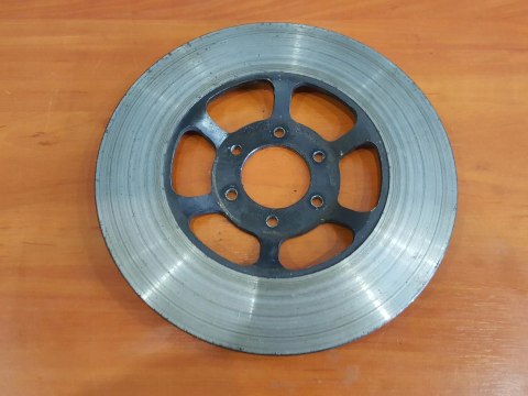 SUZUKI GS 550 77-78 TARCZA HAMULCOWA PRZÓD SUZUKI GS 550 77-78 TARCZA HAMULCOWA PRZÓD