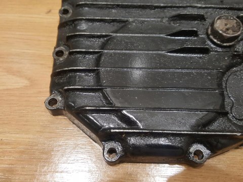 SUZUKI GSX 550 ES MISKA OLEJU OLEJOWA POKRYWA SUZUKI GSX 550 ES MISKA OLEJU OLEJOWA POKRYWA