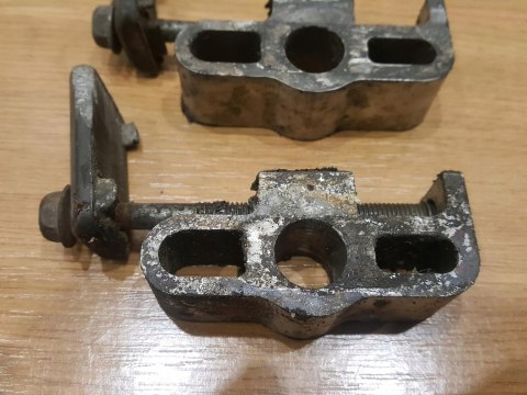 SUZUKI GSX 550 ES NACIĄG ŁAŃCUCHA NAPINACZ KPL X2 SUZUKI GSX 550 ES NACIĄG ŁAŃCUCHA NAPINACZ KPL X2
