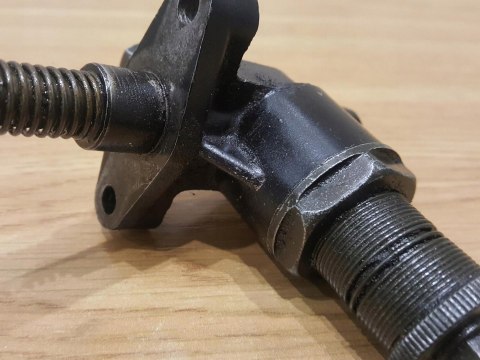 SUZUKI GSX 550 ES NAPINACZ ŁAŃCUSZKA ROZRZĄDU SUZUKI GSX 550 ES NAPINACZ ŁAŃCUSZKA ROZRZĄDU