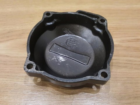 SUZUKI GSX 550 ES POKRYWA DEKIEL KAPA OSŁONA SUZUKI GSX 550 ES POKRYWA DEKIEL KAPA OSŁONA