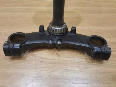 SUZUKI GSX 550 ES PÓŁKA DOLNA ZAWIESZENIA SUZUKI GSX 550 ES PÓŁKA DOLNA ZAWIESZENIA