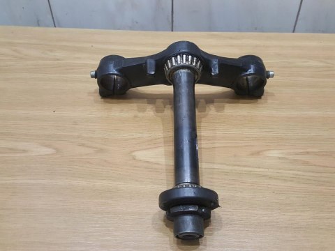 SUZUKI GSX 550 ES PÓŁKA DOLNA ZAWIESZENIA SUZUKI GSX 550 ES PÓŁKA DOLNA ZAWIESZENIA