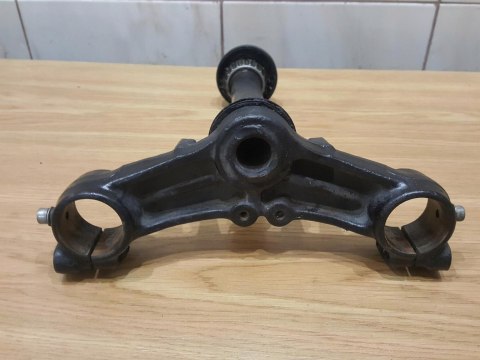 SUZUKI GSX 550 ES PÓŁKA DOLNA ZAWIESZENIA SUZUKI GSX 550 ES PÓŁKA DOLNA ZAWIESZENIA