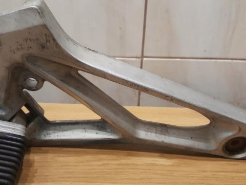 SUZUKI GSX 550 ES SET PODNÓŻEK PASAŻERA KIEROWCY SUZUKI GSX 550 ES SET PODNÓŻEK PASAŻERA KIEROWCY