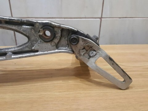 SUZUKI GSX 550 ES SET PODNÓŻEK PASAŻERA KIEROWCY SUZUKI GSX 550 ES SET PODNÓŻEK PASAŻERA KIEROWCY