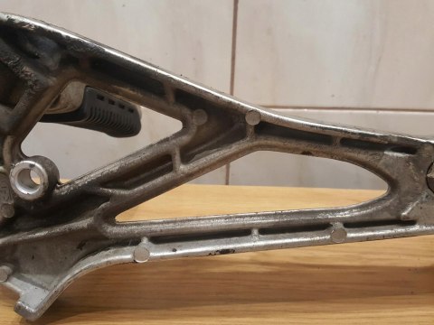 SUZUKI GSX 550 ES SET PODNÓŻEK PASAŻERA KIEROWCY SUZUKI GSX 550 ES SET PODNÓŻEK PASAŻERA KIEROWCY