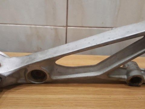 SUZUKI GSX 550 ES SET PODNÓŻEK PASAŻERA KIEROWCY SUZUKI GSX 550 ES SET PODNÓŻEK PASAŻERA KIEROWCY