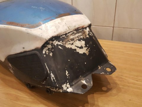 SUZUKI GSX 550 ES ZBIORNIK BAK PALIWA PALIWOWY SUZUKI GSX 550 ES ZBIORNIK BAK PALIWA PALIWOWY