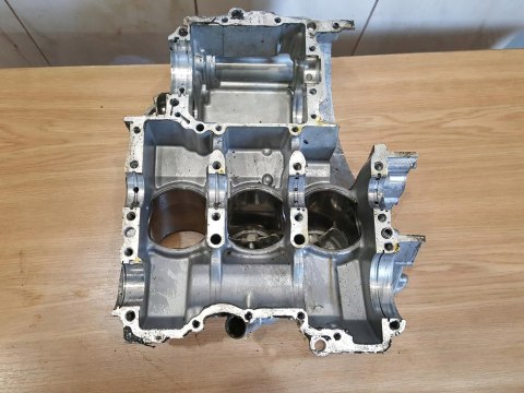 TRIUMPH DAYTONA 675 CYLINDER TŁOKI BLOK KARTER