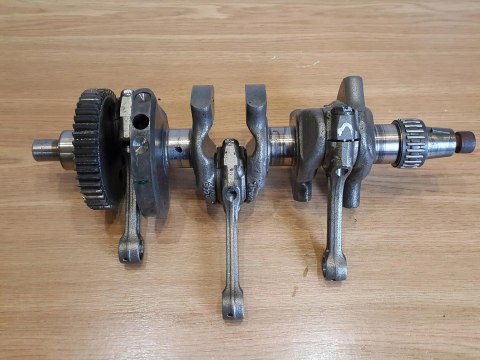 TRIUMPH DAYTONA 675 WAŁ KORBOWY KORBOWODY KPL