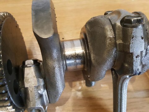 TRIUMPH DAYTONA 675 WAŁ KORBOWY KORBOWODY KPL