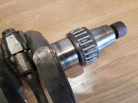 TRIUMPH DAYTONA 675 WAŁ KORBOWY KORBOWODY KPL