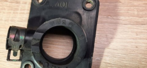 YAMAHA DT 125 LC 86-87 KRÓCIEC GAŹNIKA YAMAHA DT 125 LC 86-87 KRÓCIEC GAŹNIKA