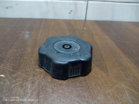 KTM EXC 300 KOREK WLEWU PALIWA ZBIORNIKA BAKU KTM EXC 300 KOREK WLEWU PALIWA ZBIORNIKA BAKU