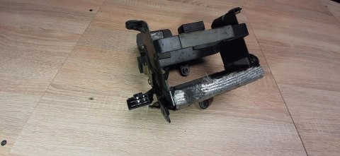 SUZUKI DR 650 RS REGULATOR NAPIĘCIA UCHWYT AKU SUZUKI DR 650 RS REGULATOR NAPIĘCIA UCHWYT AKU