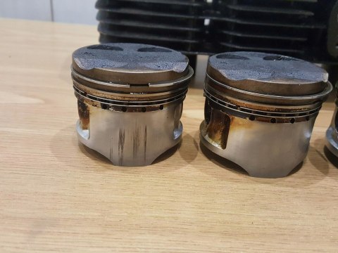 SUZUKI GSX 550 ES CYLINDER CYLINDRY TŁOKI KPL SUZUKI GSX 550 ES CYLINDER CYLINDRY TŁOKI KPL