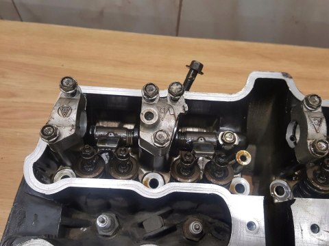 SUZUKI GSX 550 ES GŁOWICA CYLINDRA WAŁKI KPL SUZUKI GSX 550 ES GŁOWICA CYLINDRA WAŁKI KPL