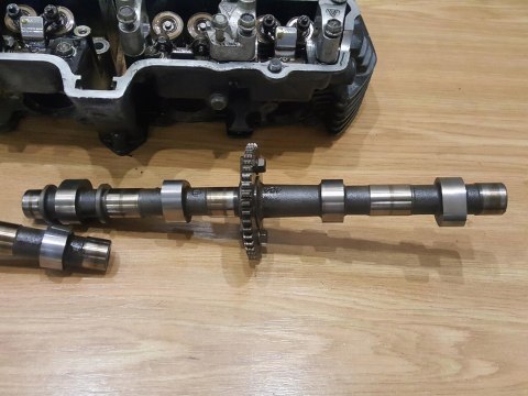 SUZUKI GSX 550 ES GŁOWICA CYLINDRA WAŁKI KPL SUZUKI GSX 550 ES GŁOWICA CYLINDRA WAŁKI KPL
