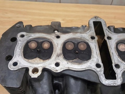 SUZUKI GSX 550 ES GŁOWICA CYLINDRA WAŁKI KPL SUZUKI GSX 550 ES GŁOWICA CYLINDRA WAŁKI KPL