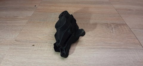 TRIUMPH DAYTONA 900 ZACISK HAMULCOWY PRZÓD PRAWY