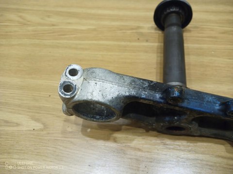 YAMAHA XT 600 2KF SZTYCA PÓŁKA DOLNA ZAWIESZENIA