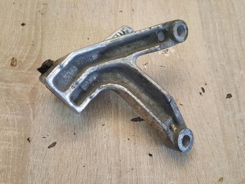 YAMAHA YZF 750 R SET PODNÓŻEK MOCOWANIE YAMAHA YZF 750 R SET PODNÓŻEK MOCOWANIE