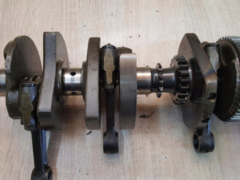 YAMAHA YZF 750 R WAŁ KORBOWY KORBOWODY KPL YAMAHA YZF 750 R WAŁ KORBOWY KORBOWODY KPL