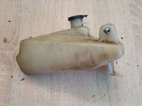 YAMAHA YZF 750 R ZBIORNICZEK WYRÓWNAWCZY PŁYNU YAMAHA YZF 750 R ZBIORNICZEK WYRÓWNAWCZY PŁYNU
