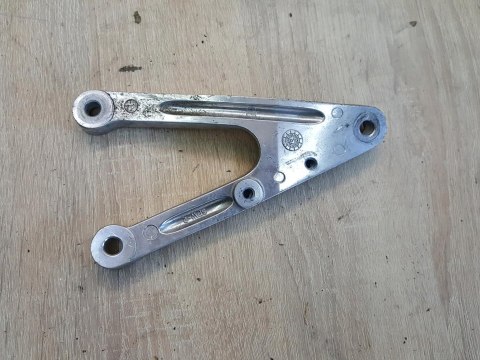 YAMAHA YZF R1 RN09 SET PODNÓŻEK MOCOWANIE YAMAHA YZF R1 RN09 SET PODNÓŻEK MOCOWANIE