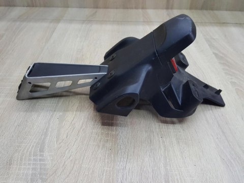 YAMAHA YZF R6 600 BŁOTNIK MOCOWANIE TABLICY TYŁ YAMAHA YZF R6 600 BŁOTNIK MOCOWANIE TABLICY TYŁ