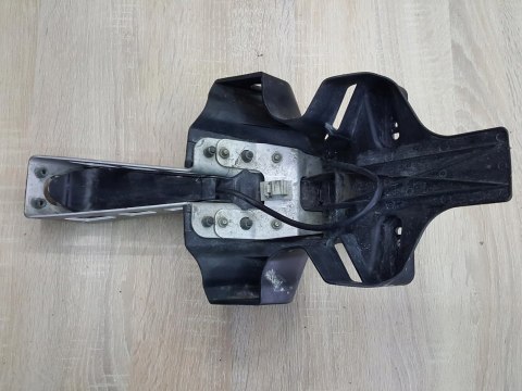 YAMAHA YZF R6 600 BŁOTNIK MOCOWANIE TABLICY TYŁ YAMAHA YZF R6 600 BŁOTNIK MOCOWANIE TABLICY TYŁ