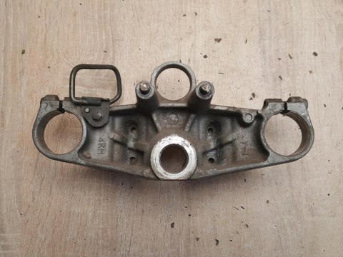 YAMAHA XJ 900 4KM PÓŁKA GÓRNA ZAWIESZENIA