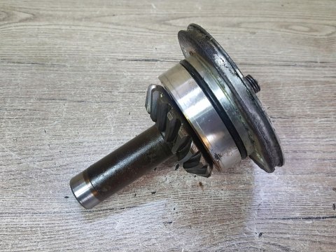 YAMAHA XJ 900 4KM WAŁEK ZDAWCZY NAPĘDU KARDANA YAMAHA XJ 900 4KM WAŁEK ZDAWCZY NAPĘDU KARDANA
