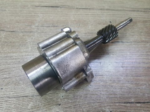 YAMAHA XS 500 POMPA OLEJU OLEJOWA YAMAHA XS 500 POMPA OLEJU OLEJOWA