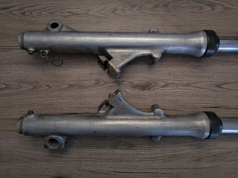 YAMAHA XS 750 SE LAGI ZAWIESZENIE PRZÓD KPL YAMAHA XS 750 SE LAGI ZAWIESZENIE PRZÓD KPL